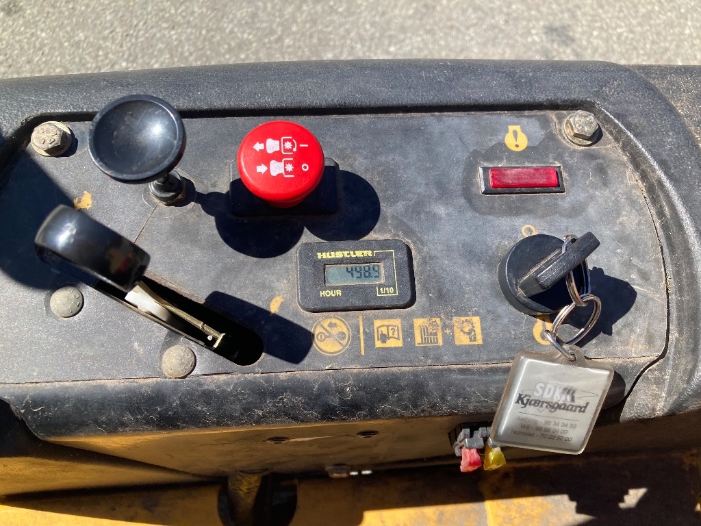 Hustler Fastrak 48