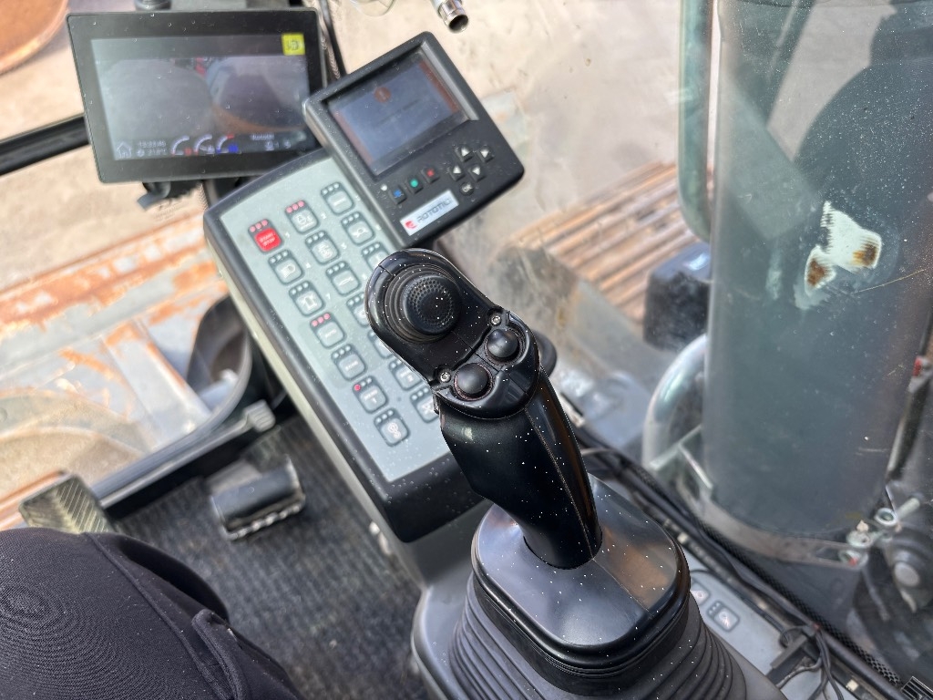 liebherr-920-r-compact-pyoritt,b89cb448