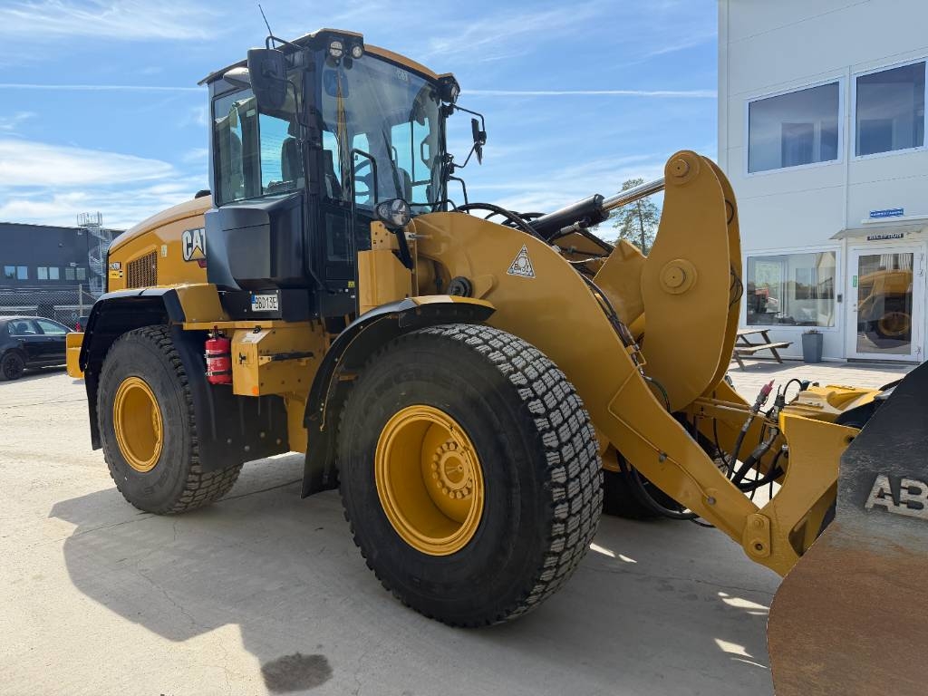 Wheel loader CAT 926M