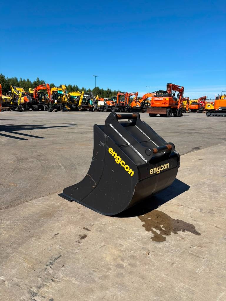 engcon-kuokkakauha-700mm-250l,26eb123b