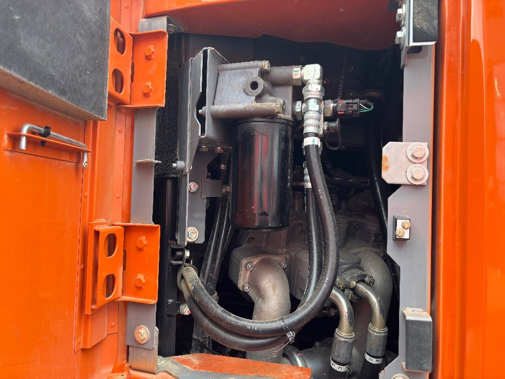 hitachi-zx-225-us-7-engcon-ras,aca026b2
