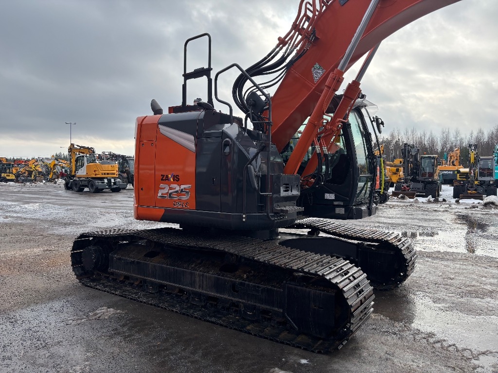 hitachi-zx-225-us-7-engcon-ras,ffed13ef