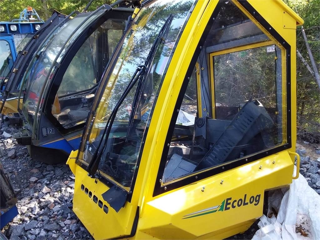 Eco Log 580e, Hytter och interiör, Skogsmaskiner