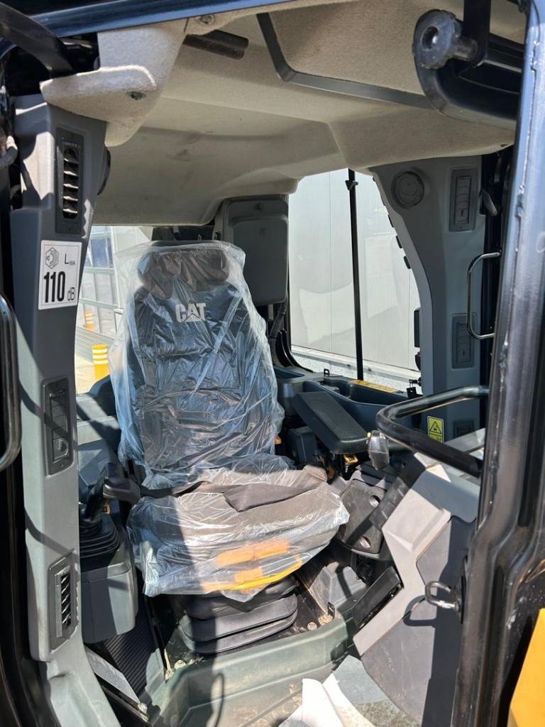 CAT D 5 LGP (new undercarriage + ripper)