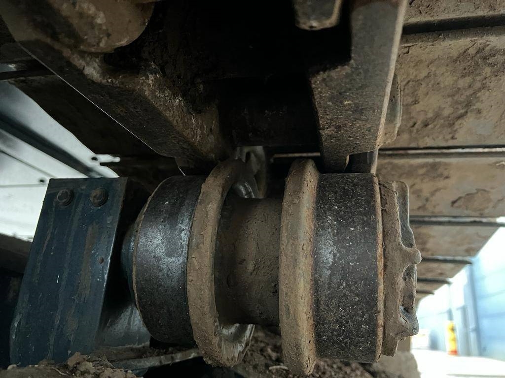 Hyundai R 210 (New / Non CE Certified)