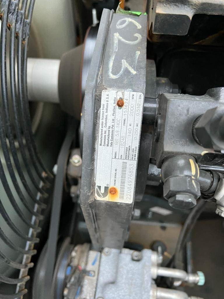 Hyundai R 210 (New / Non CE Certified)