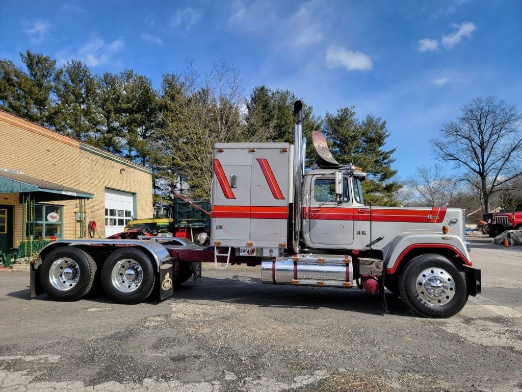 Mack RWS788LST Superliner