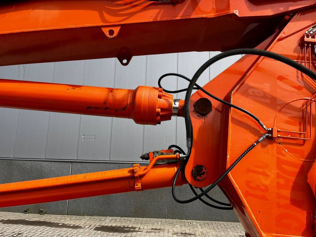 Hitachi ZX 470 LCD - 3 (25m high reach demolition)