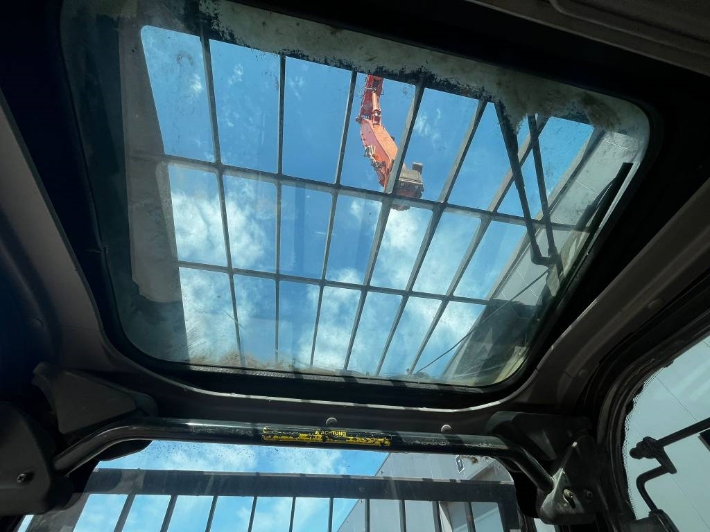 Hitachi ZX 470 LCD - 3 (25m high reach demolition)