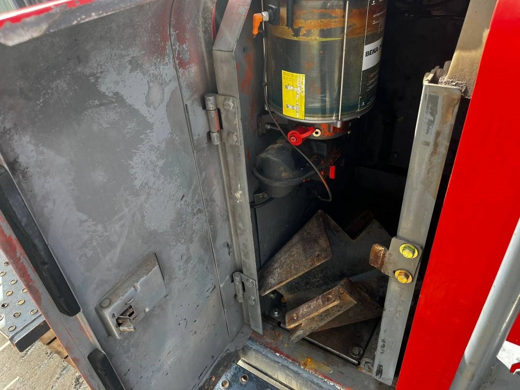 Hitachi ZX 470 LCD - 3 (25m high reach demolition)