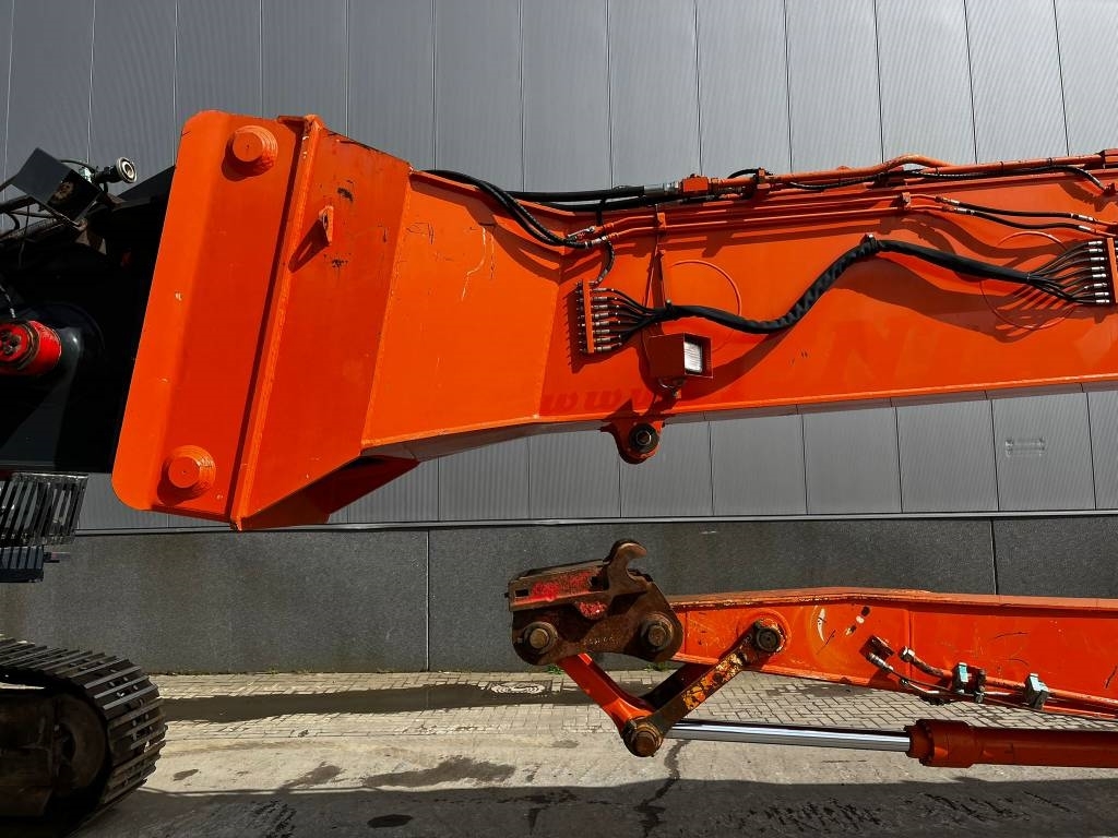 Hitachi ZX 470 LCD - 3 (25m high reach demolition)