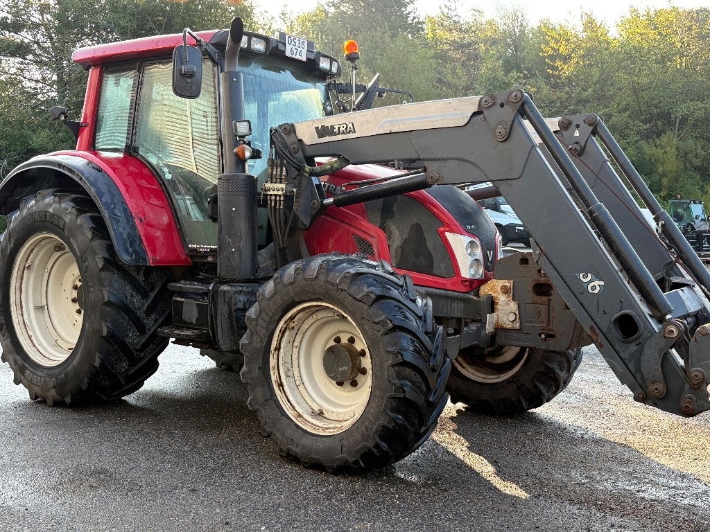 Valtra N 143