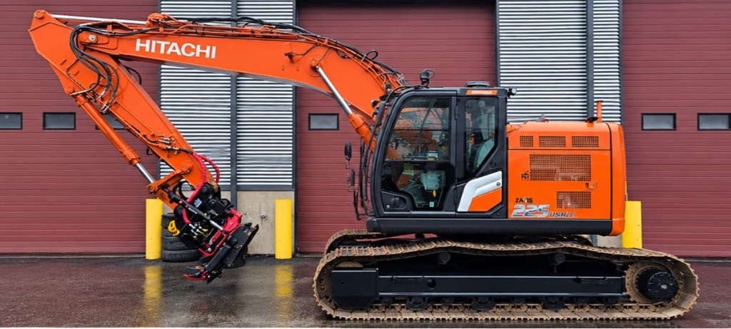 hitachi-zx-225-usr-lc-7-pyorit,27c3f3a7