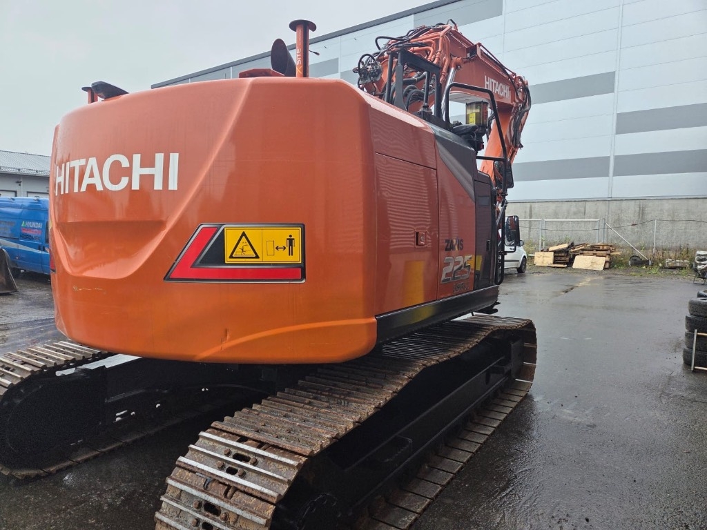 hitachi-zx-225-usr-lc-7-pyorit,e3dc7d38