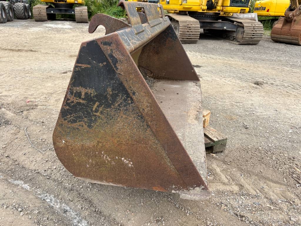 Attachment Sales Bucket