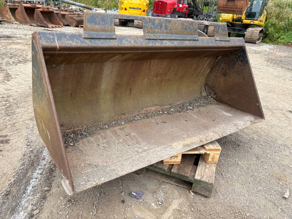 Attachment Sales Bucket