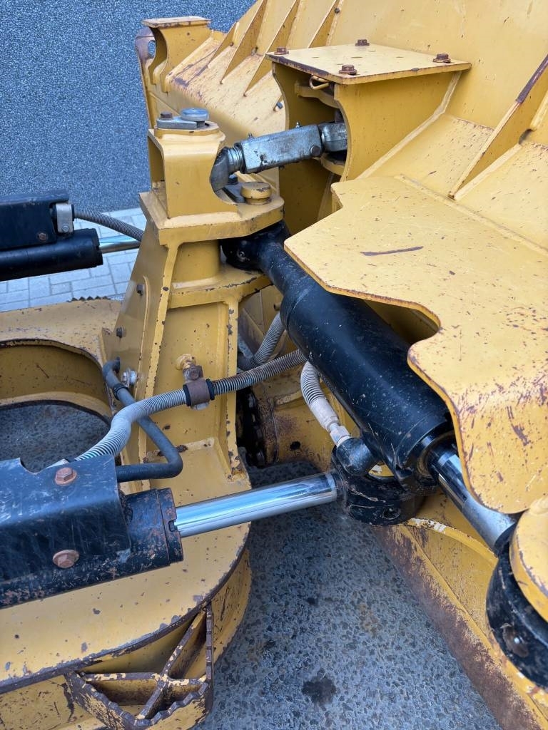 CAT D 6 K 2 LGP