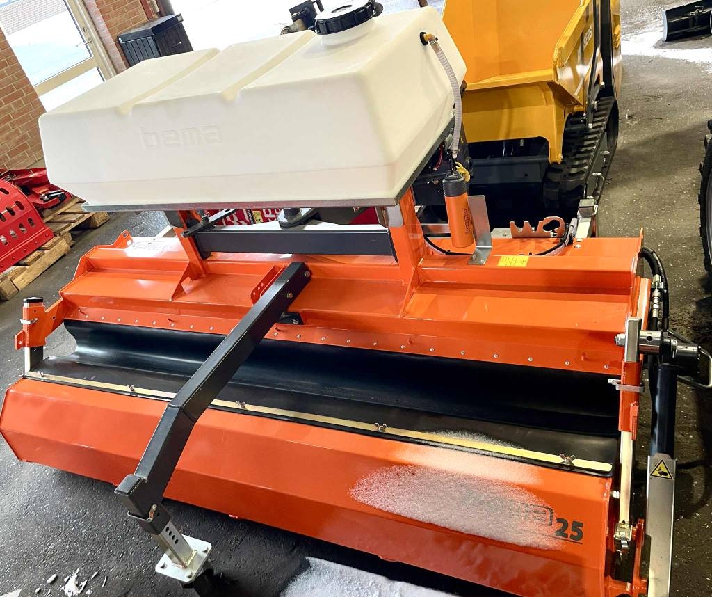 Bema 25 BK med opsamler