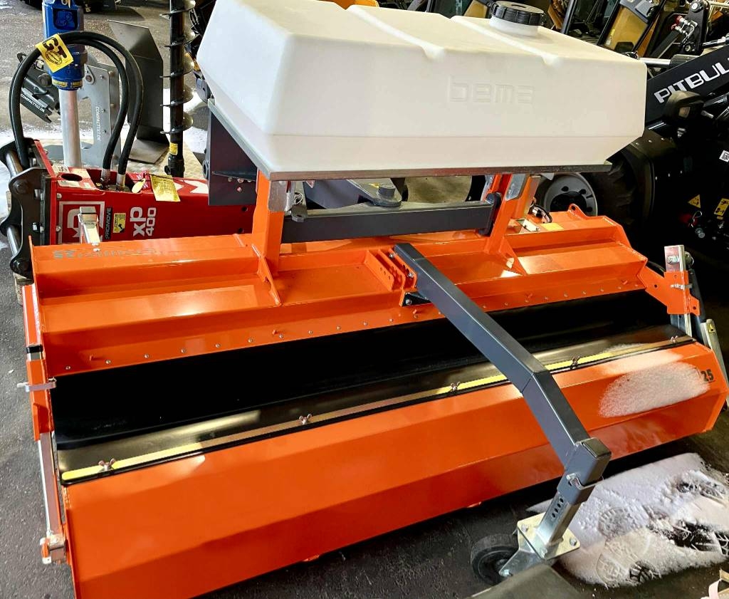 Bema 25 BK med opsamler