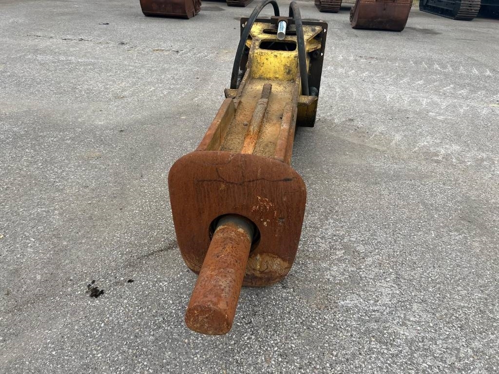 CAT 329 EL (epiroc hammer included)