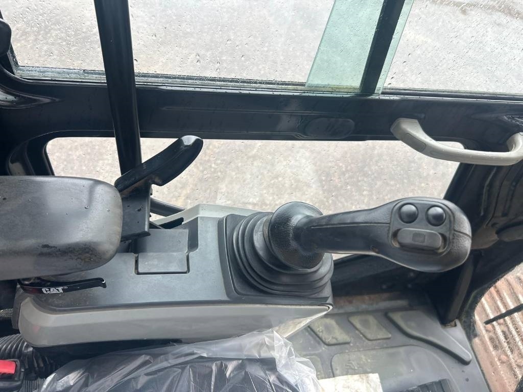 CAT 329 EL (epiroc hammer included)