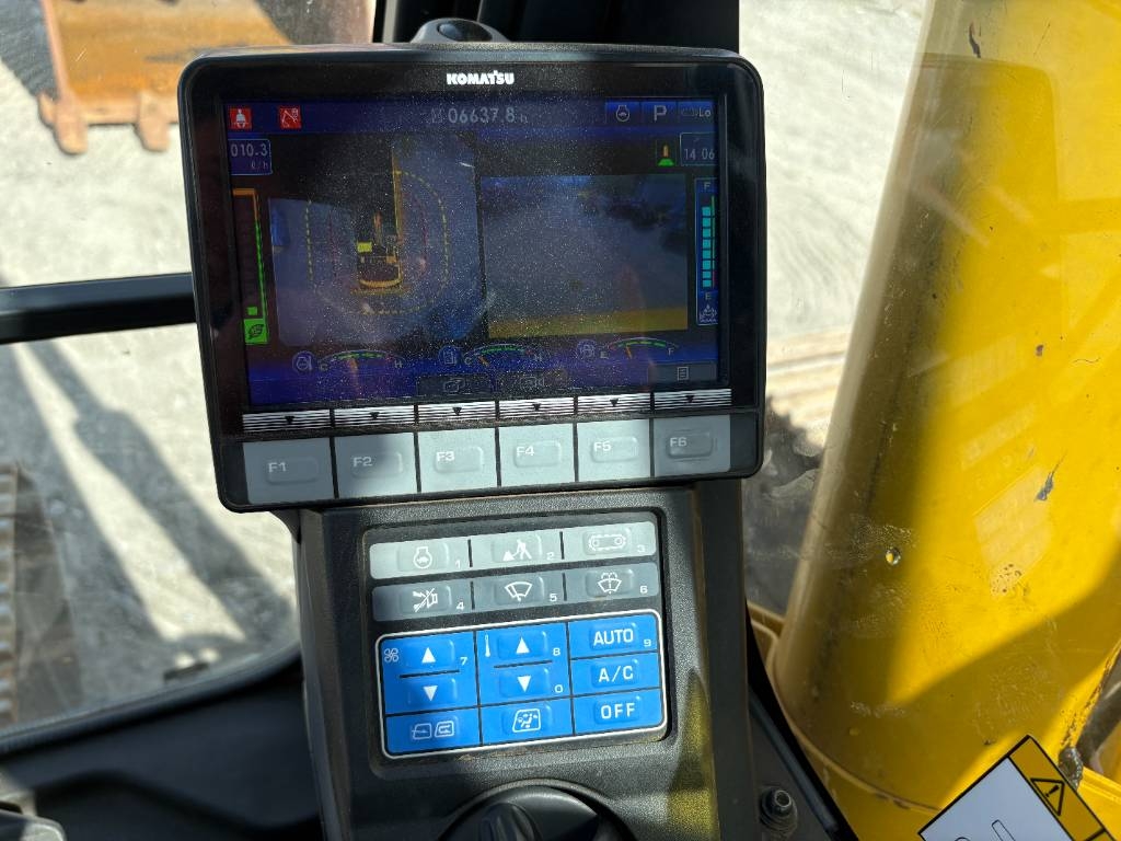 Komatsu PC290LC-11