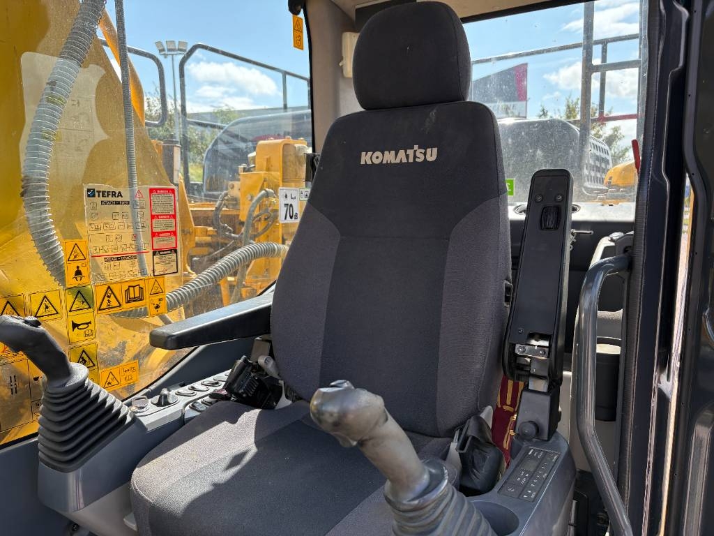 Komatsu PC290LC-11