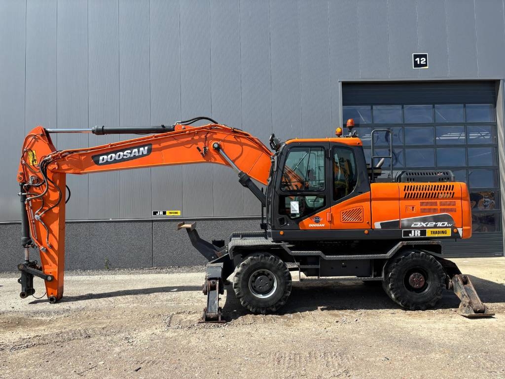 Doosan DX 210 W-5
