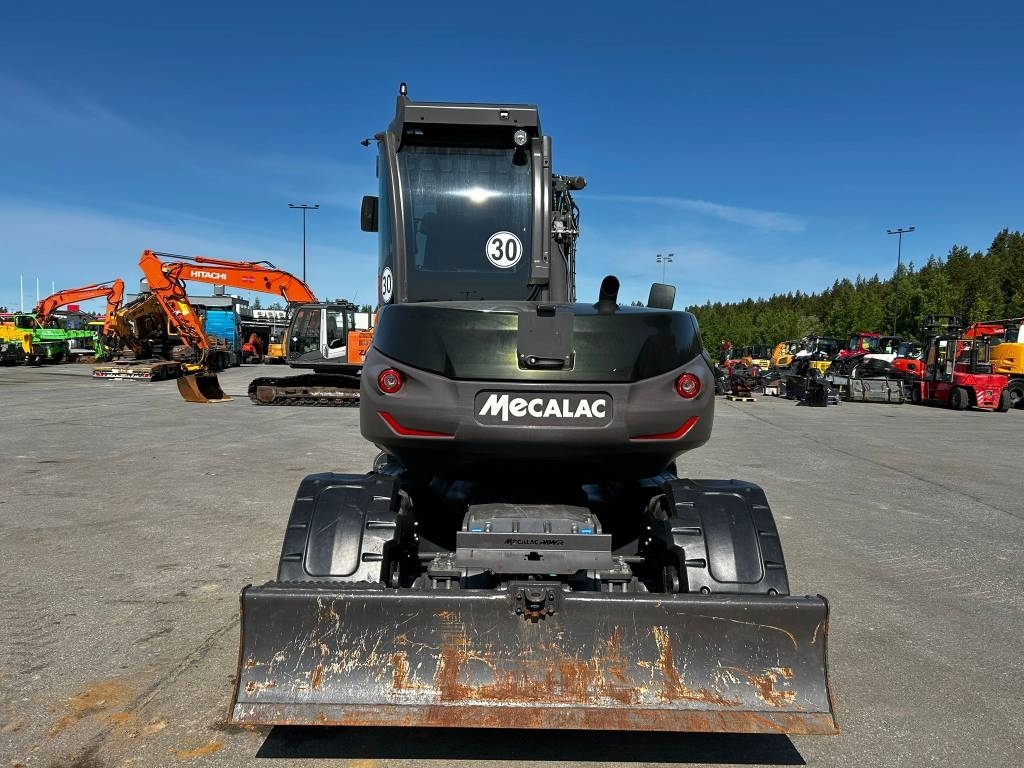 mecalac-7-mwr-huippu-varusteil,52ea83cf