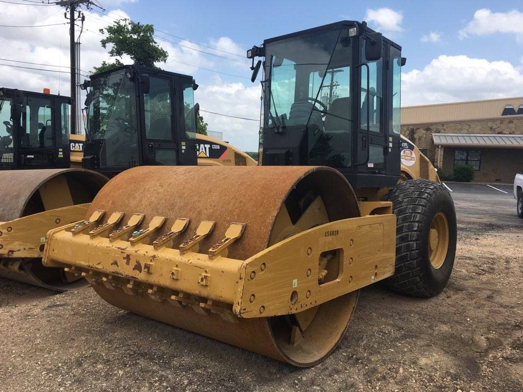 Caterpillar CS56 Single drum rollers Construction Equipment
