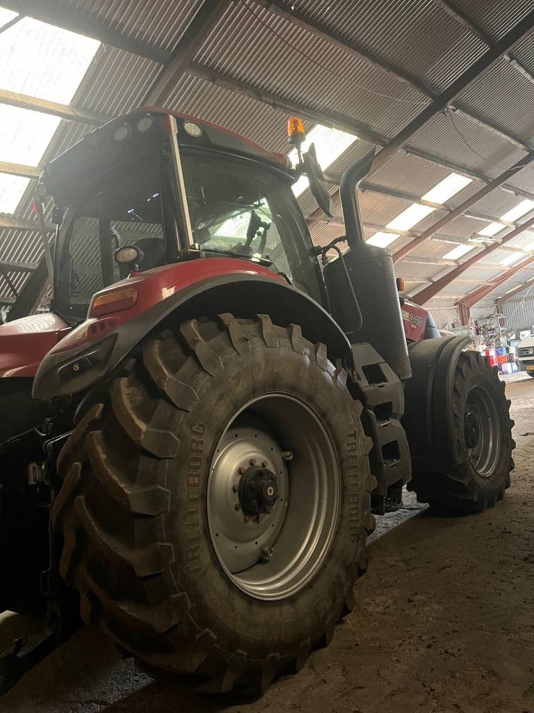 Case IH Magnum 340 CVX