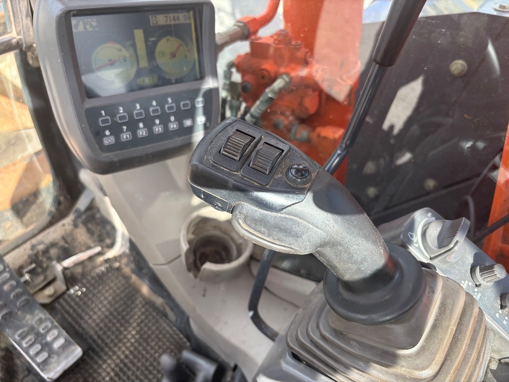 hitachi-zx-85-us-pyorittaja-2,3dbf1a46