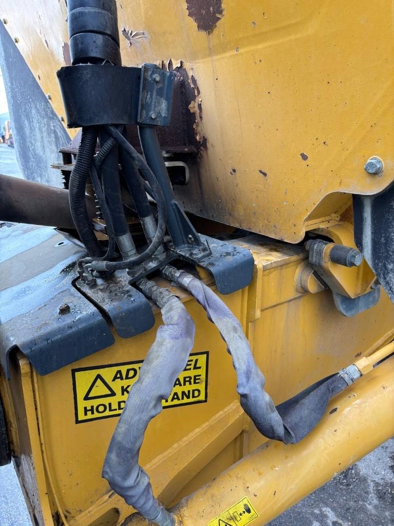 Bell B 30 E (New tyres)