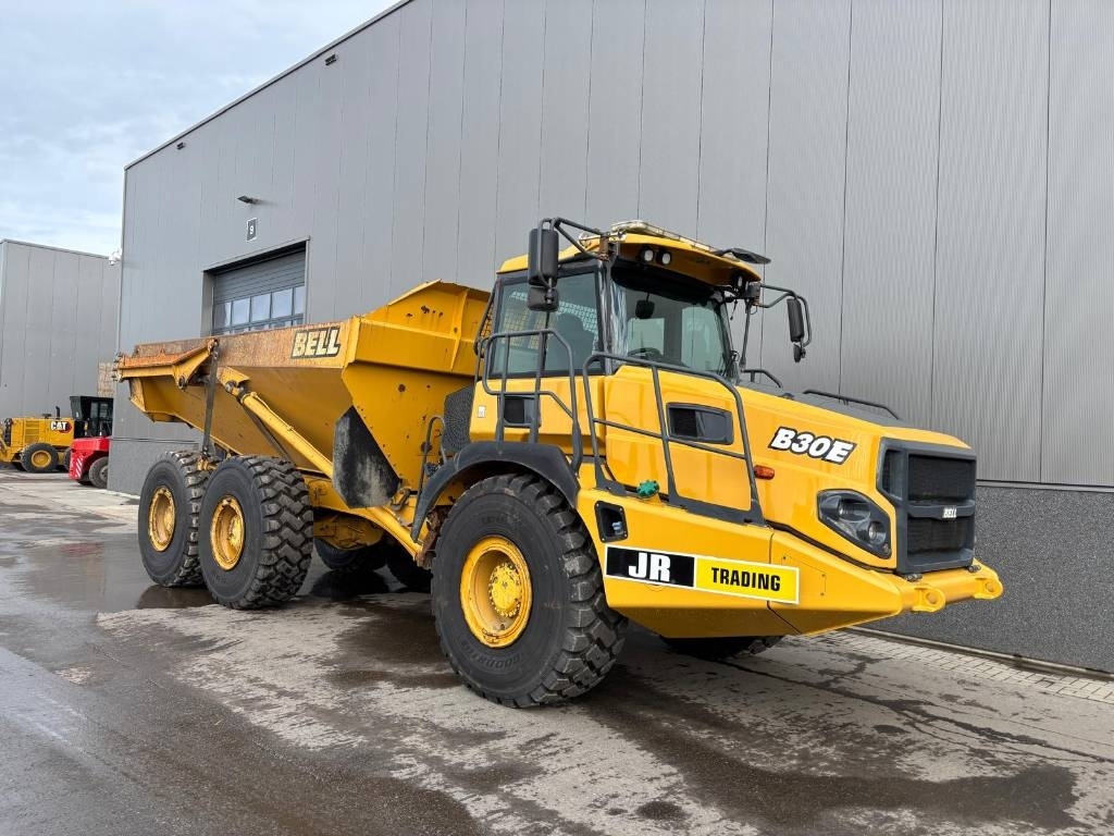 Bell B 30 E (New tyres)