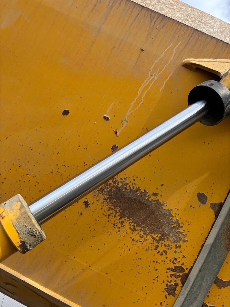 Bell B 30 E (New tyres)