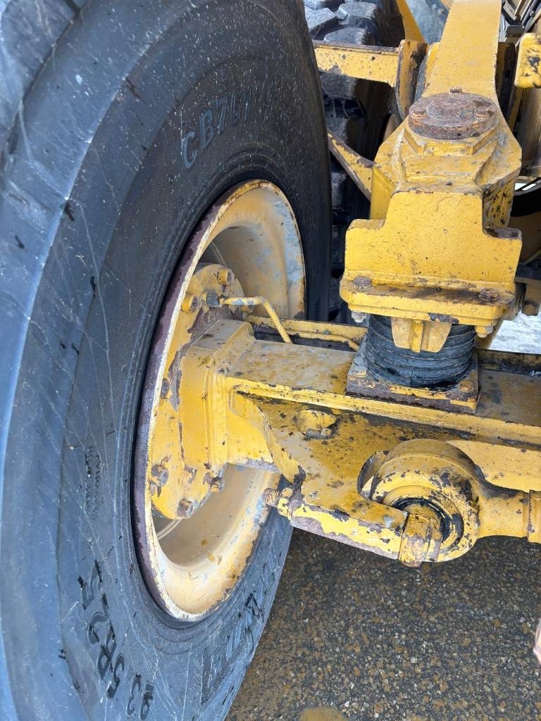 Bell B 30 E (New tyres)