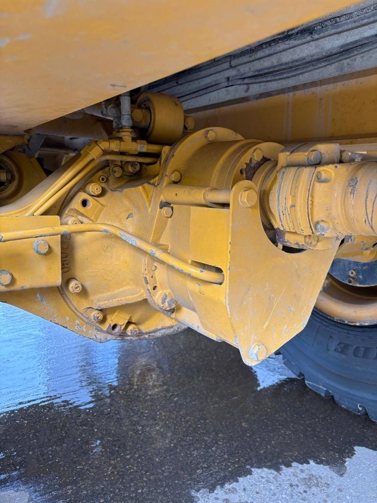 Bell B 30 E (New tyres)