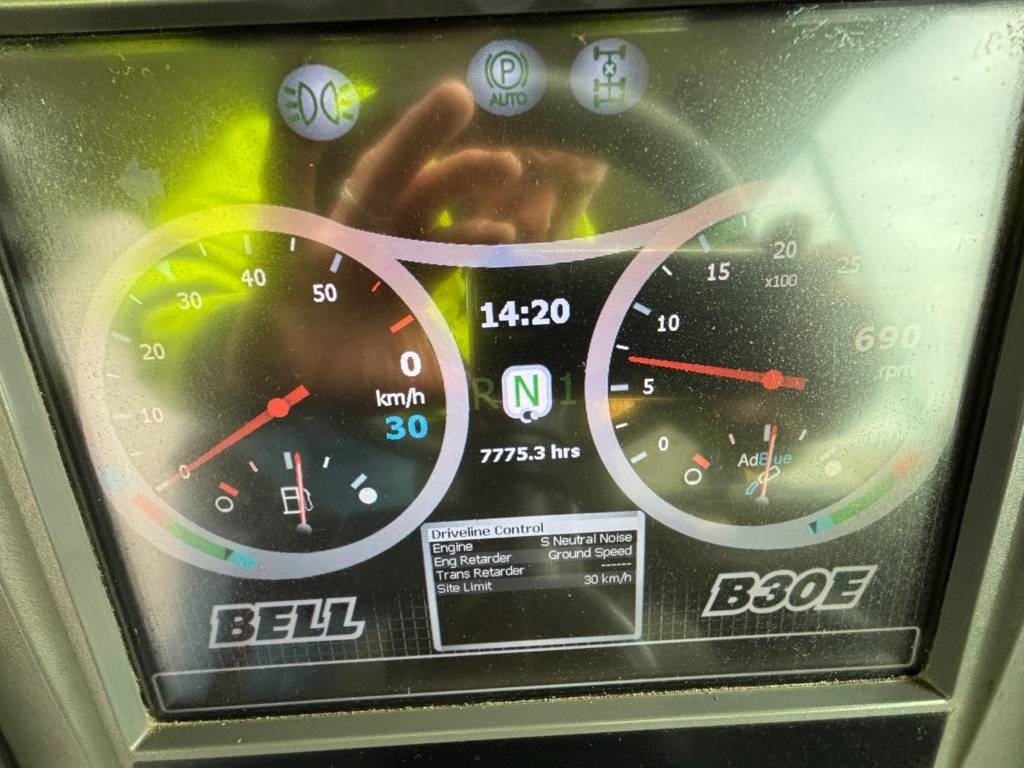 Bell B 30 E (New tyres)