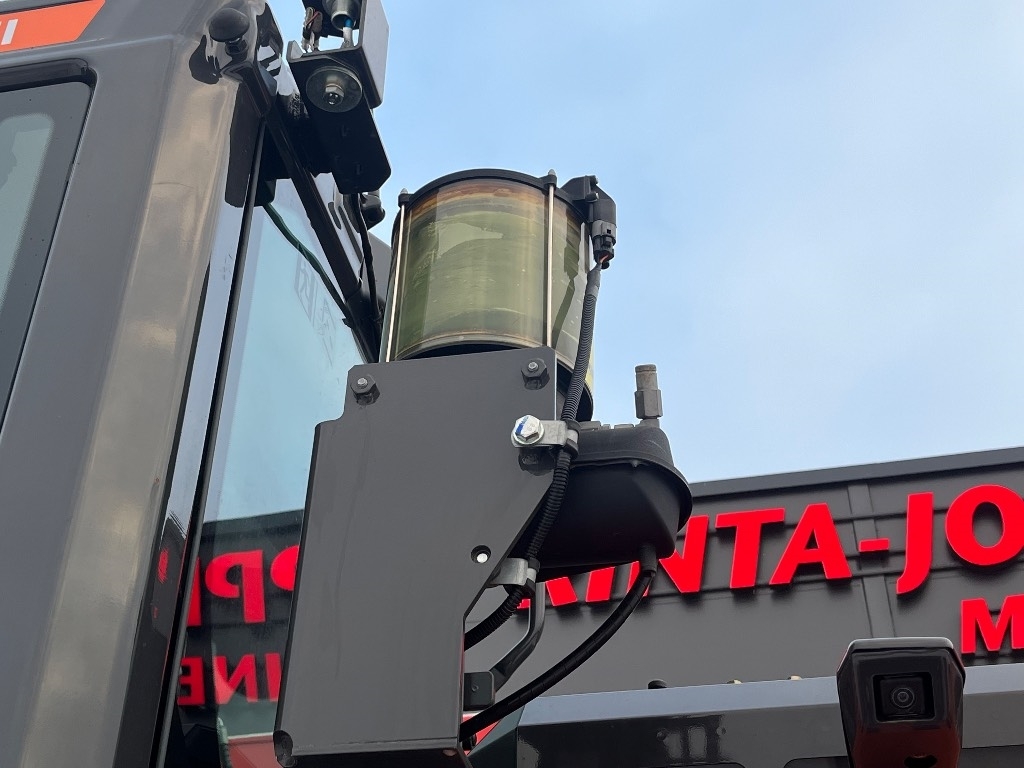 ＨＫ Hitachi ZX 135 W-7 - Wheeled Excavators - Construction