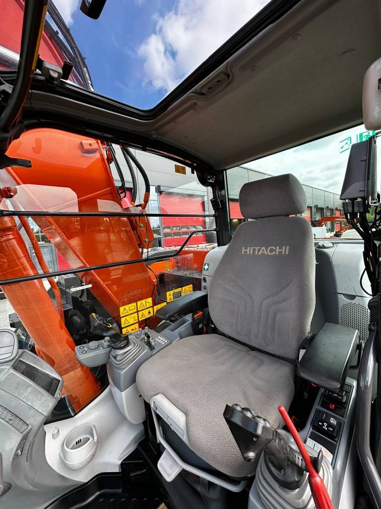 hitachi-zx-135-us-5-b-engcon-r,1177d1bd