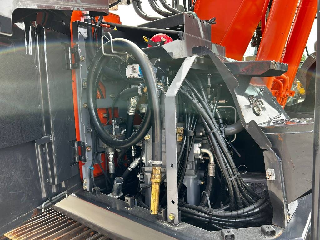 hitachi-zx-135-us-5-b-engcon-r,61c67cbd