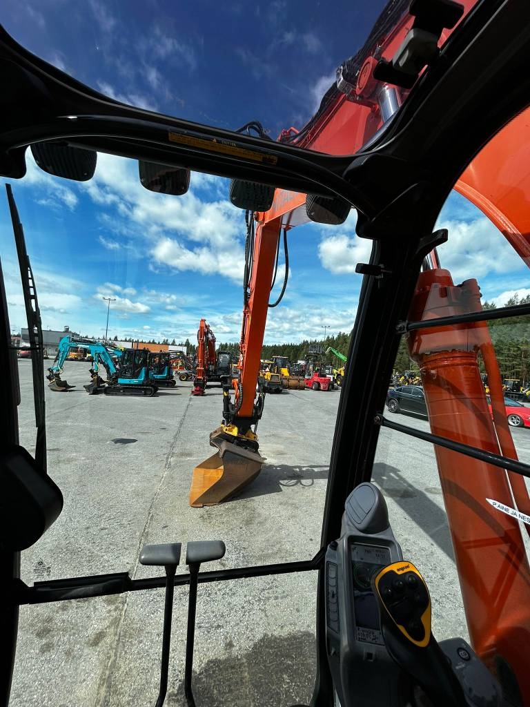 hitachi-zx-135-us-5-b-engcon-r,70aac5dd