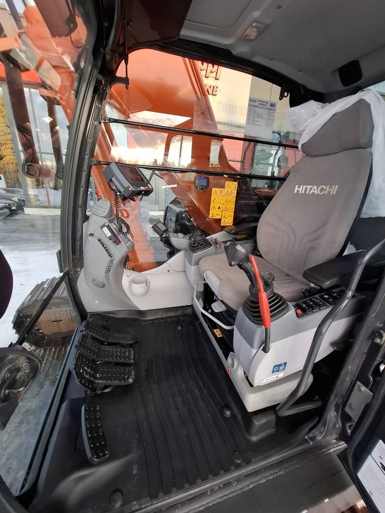 hitachi-zx-300-lc-6-pyorittaja,ad64c572