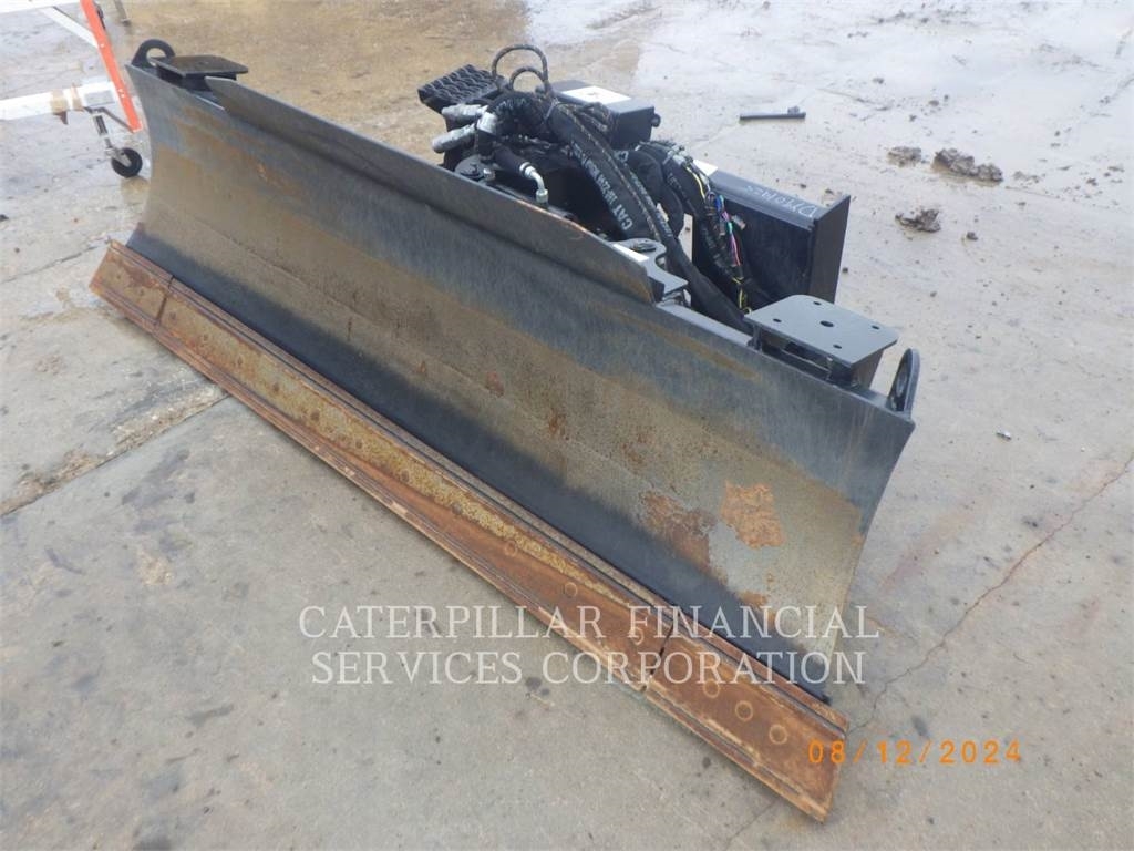  CAT For Sale 6,000 USD Cat Used