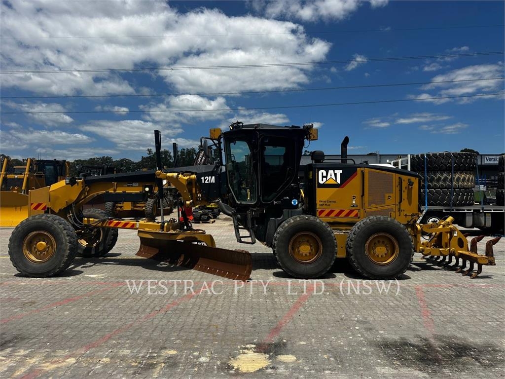 CAT 12M image 5