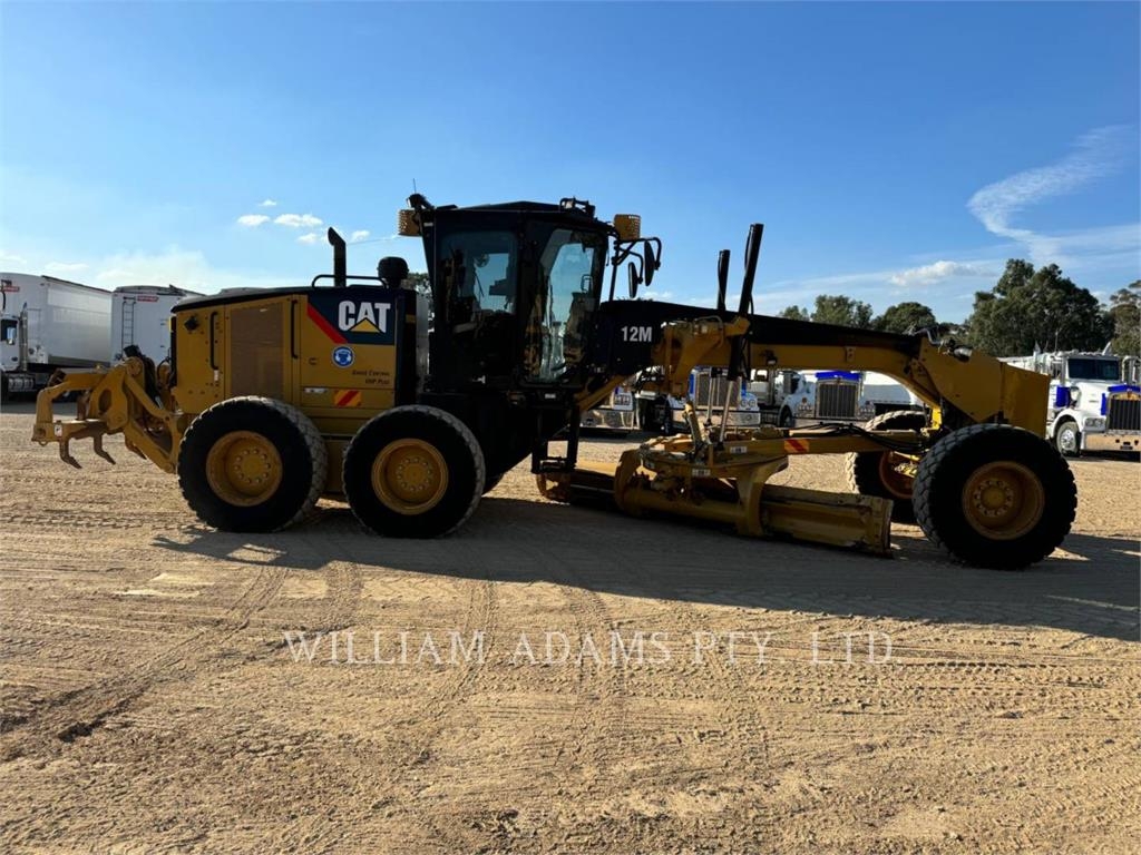 CAT 12M image 2