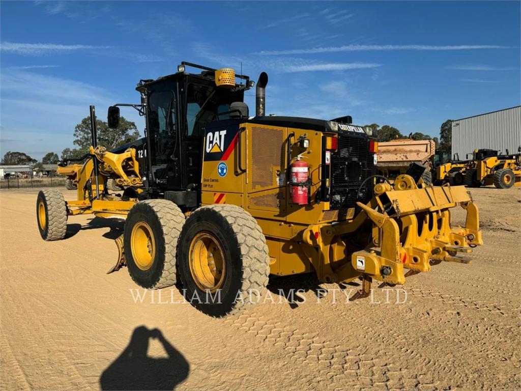 CAT 12M image 4