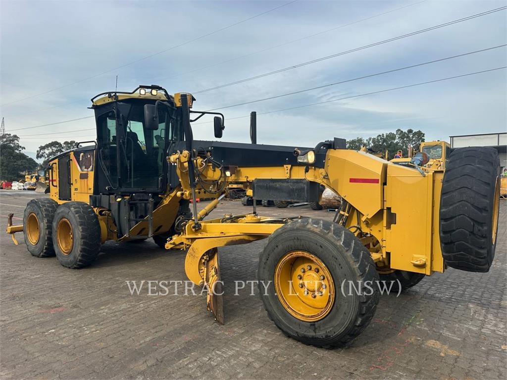 CAT 12M image 2
