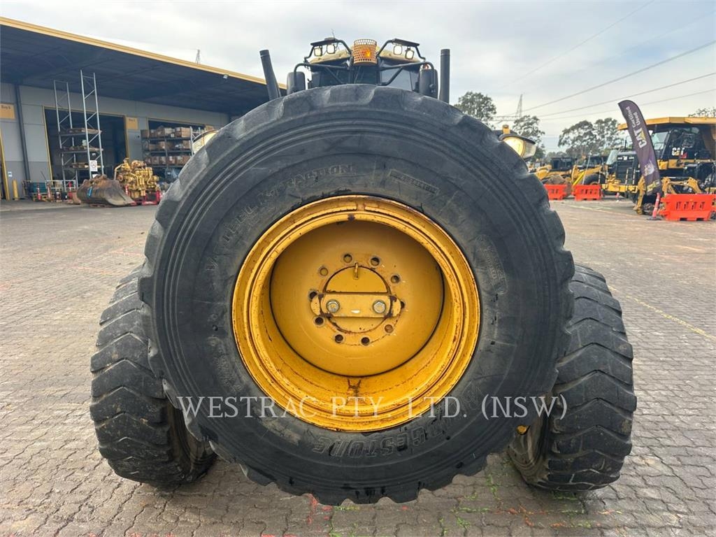 CAT 12M image 7