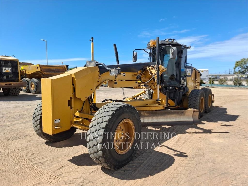 CAT 12M